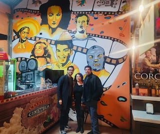 Alberto Estrella revive la esencia del cine mexicano en su visita a la Cineteca de Tulancingo