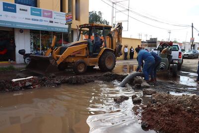Fuga de agua en Tizayuca, genera caos vial, vialidad principal cerrada por tres días  