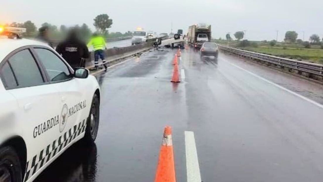 Colapsa de nueva cuenta el Arco Norte, chocan dos tráileres | Foto: Especial