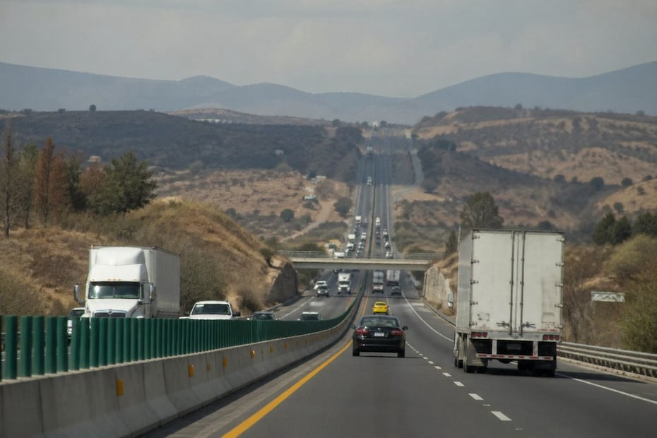 En poco más de un mes se triplicó el robo a transportistas en Arco Norte | Imagen generada con IA