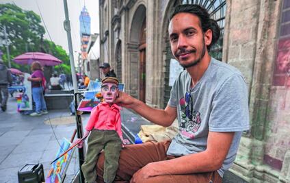 Morionet, la marioneta que impacta con sus pinturas 