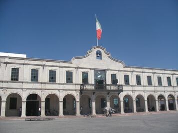 Policías de Actopan hacen paro y piden mejores condiciones laborales