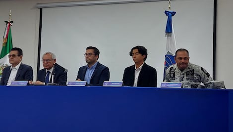 Se encuentran estudiantes del ITP y autoridades del TecNM tras concluir paro