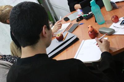 Imparten taller sobre resignificar el miedo en Pachuca