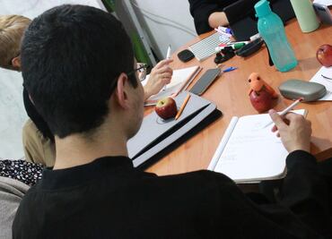 Imparten taller sobre resignificar el miedo en Pachuca