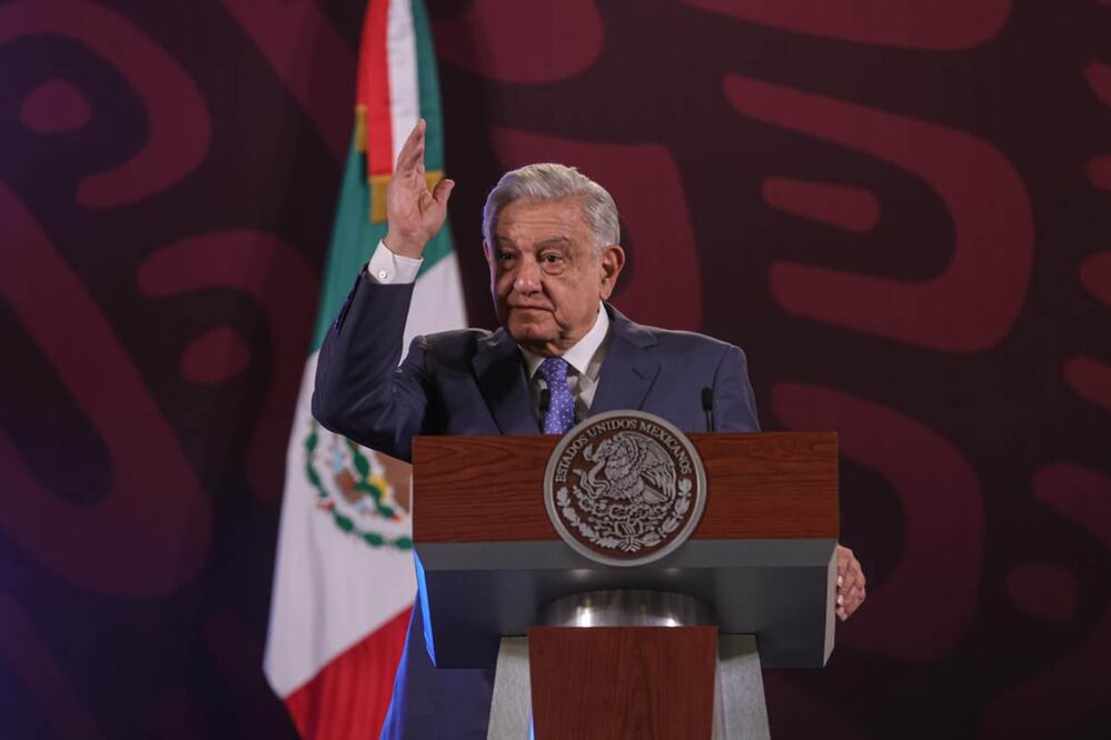 El presidente Andrés Manuel López Obrador reveló que en la elección presidencial de 2018 un grupo de empresarios opositores invitaron a Carlos Slim a ser candidato presidencial | Foto: Gabriel Pano