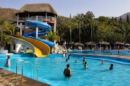 Copriseh pide verificar distintivo sanitario antes de visitar balnearios y restaurantes en Hidalgo