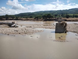 Habitantes de Coatzonco, Huautla, exigen rehabilitación de camino inundado