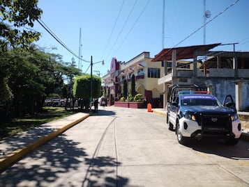 Retienen nuevamente a alcaldesa de Yahualica; exigen 6.8 millones de pesos para fiesta patronal