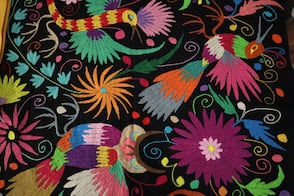 Lanzan concurso de bordados y textiles de la región Otomí-Tepehua con premios de hasta 23 mil pesos