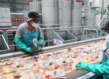 Vende gobierno 60 mil metros