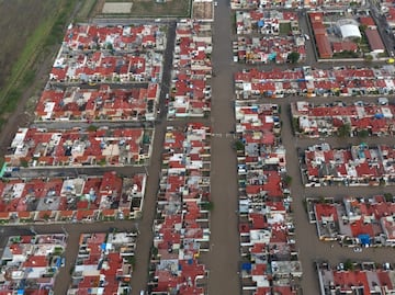 Más de 300 viviendas afectadas por inundación en Los Tuzos, Mineral de la Reforma
