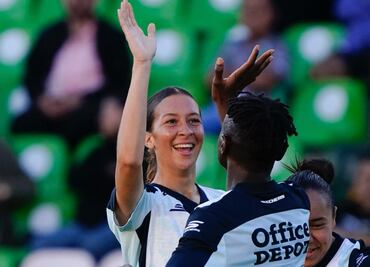 Pachuca Femenil remonta con autoridad y golea a León en el Nou Camp