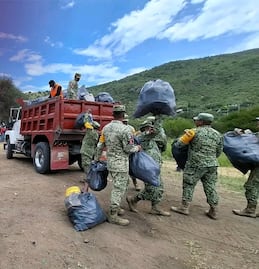 Retiran 4.6 toneladas de basura del río Tula durante jornada de limpieza en Tasquillo