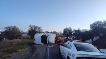Doble volcadura colapsa la autopista México–Pachuca