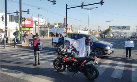 Familiares de adolescente desaparecido bloquean la México-Pachuca