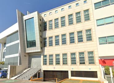 Detienen al ex subdirector de recursos materiales de la CEAA