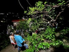 Fuertes lluvias dejan inundaciones, derrumbes y vehículos arrastrados en la Huasteca y Sierra