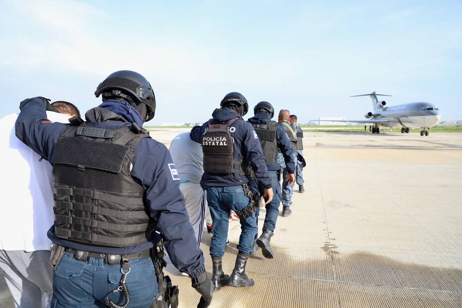 SSPH realiza el tercer operativo de traslado de personas privadas de la libertad a centros federales | Foto: SSPH