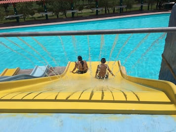 En reserva concesiones para balnearios y de distritos de riego, tras aprobación de la Ley de Aguas