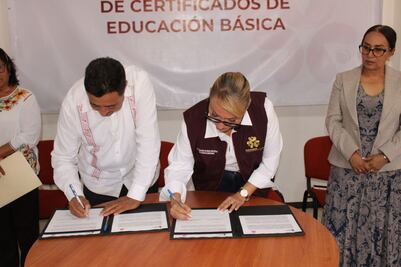 Zapotlán y el IHEA firman convenio para reducir el rezago educativo