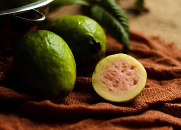 Beneficios de comer una guayaba en ayunas