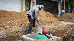 Inician obras de drenaje y agua tras rezago en colonia de Huejutla 