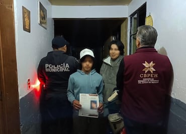 Localizan en Pachuca a joven reportado como desaparecido; fue entregado a su familia