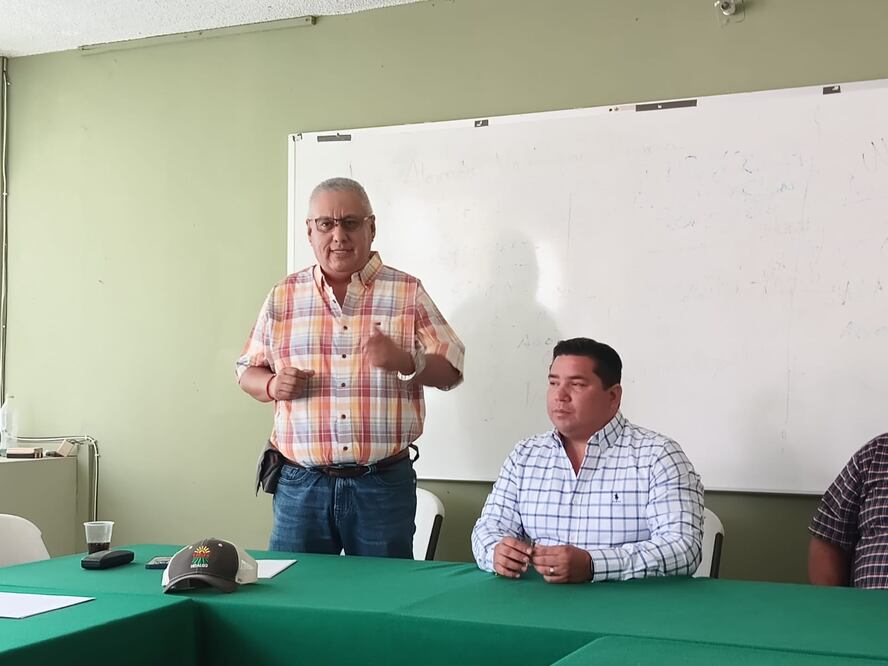 Acusan que campesinos adultos mayores se trasladan desde zonas lejanas a Pachuca y no los atienden | Foto: Lourdes Naranjo