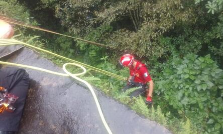 Rescatista pierde la vida durante operativo de búsqueda en Tenango de Doria