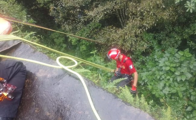 Rescatista pierde la vida durante operativo de búsqueda en Tenango de Doria