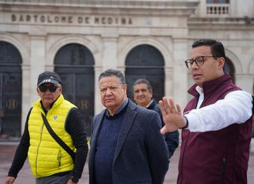 Supervisan avances en la remodelación de la Plaza Juárez