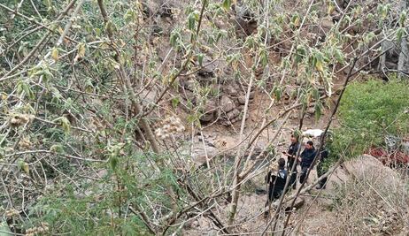 Volcadura en terracería deja dos muertos en Huasca de Ocampo