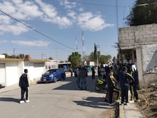 Padres y alumnos bloquean secundaria en Tizayuca por destitución de directora