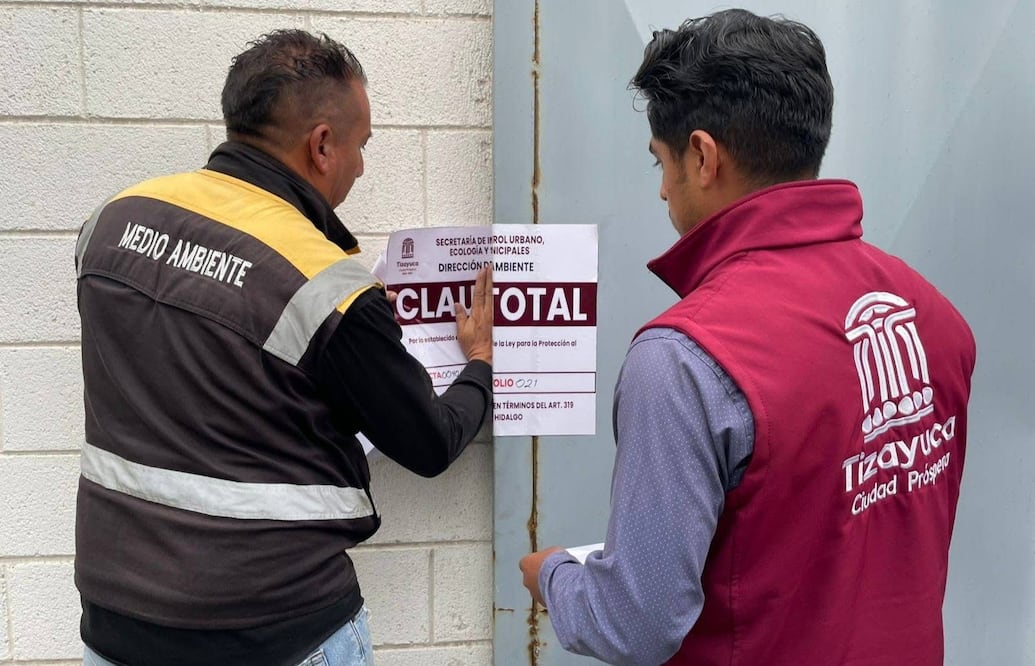 Autoridades municipales suspendieron las operaciones de la empresa Química Univalix, ubicada en el Parque Industrial de Tizayuca I  Foto: Especial