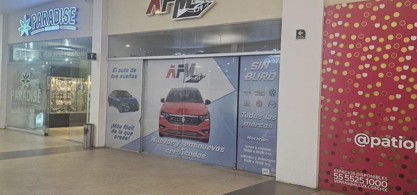 La autofinanciera que se localizaba en la plaza comercial Gran Patio en Pachuca cerró sus puertas después de que fue señalada por presunto fraude en abril de este año I Foto: Especial