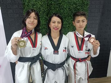 Medalla de oro y bronce ganan dos tulancinguenses en la disciplina de taekwondo 
