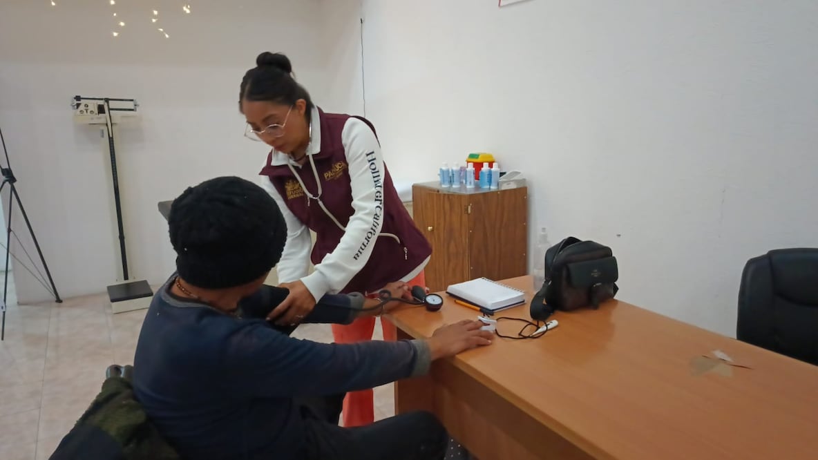 Atención médica en refugio invernal  I 
Fotos Lourdes Naranjo