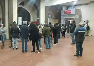 Trabajadores sindicalizados de Apan nuevamente se manifiestan