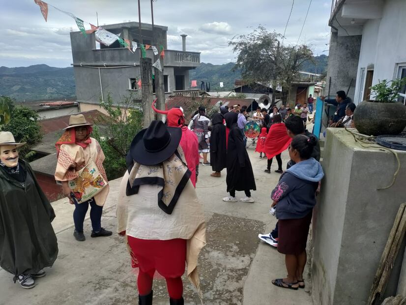 Se vive colorido el Carnaval 2024 en la Huasteca | Foto: Francisco Bautista