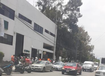 Pobladores de Ixmiquilpan toman las oficinas de la CFE