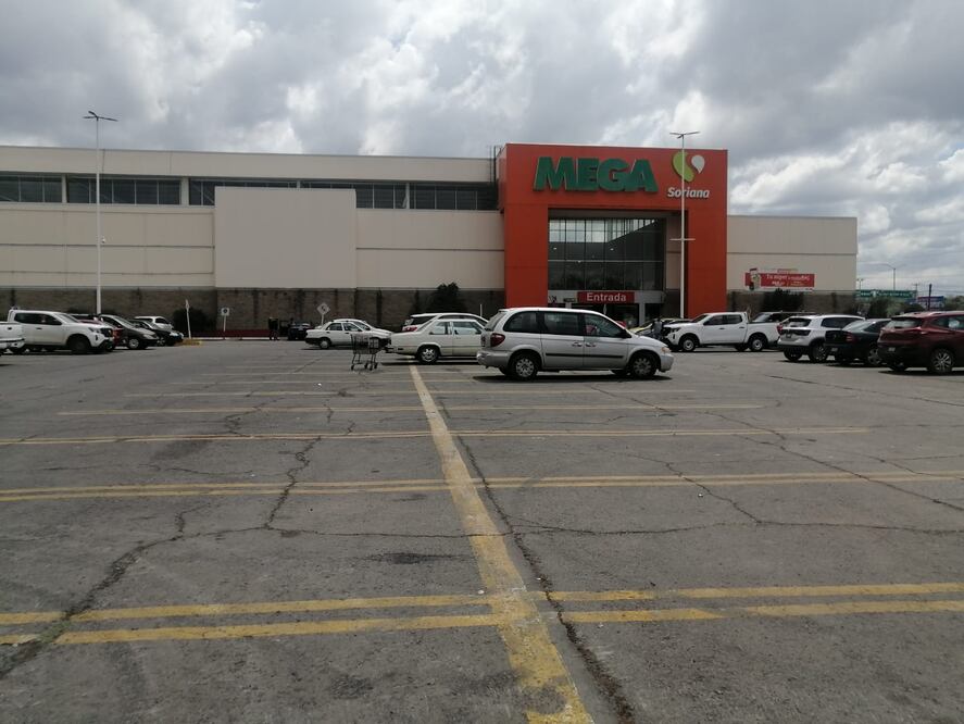 A través de redes sociales, los habitantes de Tulancingo han manifestado que se han presentado robos al interior de los centros comerciales de la ciudad. Foto: Grisel Lira