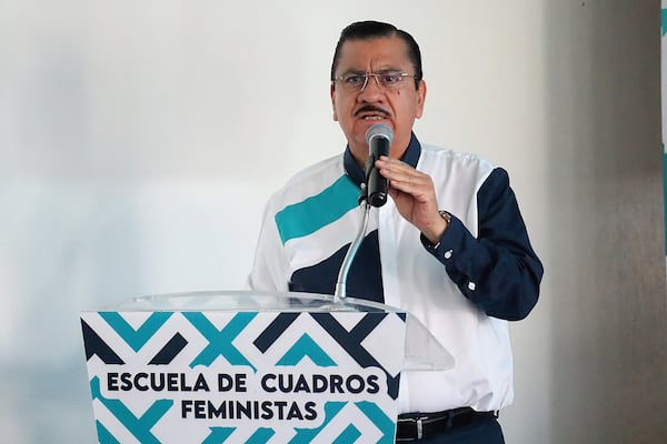 Sergio Hernández renuncia a Nueva Alianza Hidalgo; formaliza deslinde del partido que dirigió