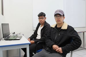 Estudiante de la UAEH crea medidor inteligente para monitorear el consumo de agua