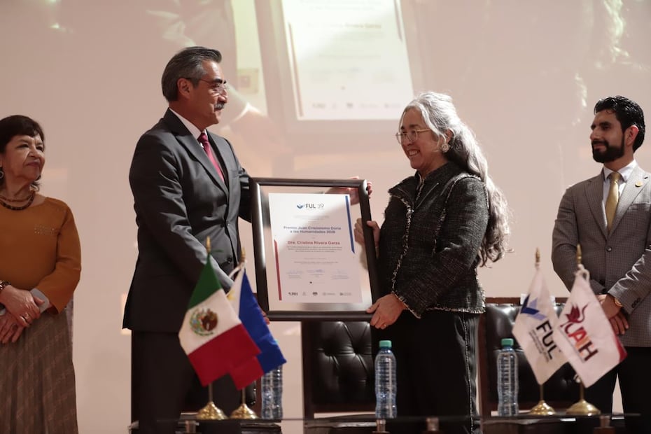 Cristina Rivera Garza llamó a no ser indiferentes ante la violencia contra las mujeres | Foto: Luis Soriano