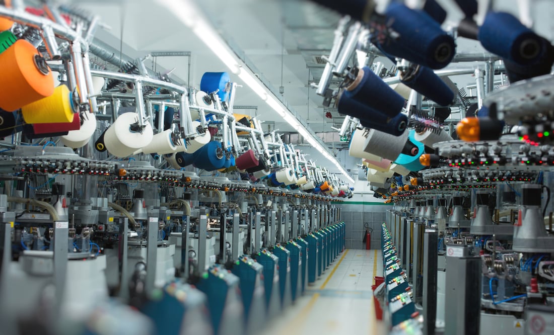 De acuerdo con la Secretaría de Economía federal en 2024 se detectó que el empleo en la industria textil alcanzó su nivel más bajo, pues se perdieron cerca de 79 mil empleos en los últimos años. 
 I Foto: ilustrativa