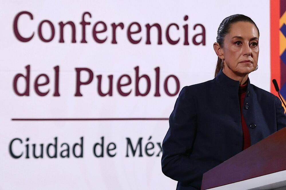 La presidenta de México, Claudia Sheinbaum, en su conferencia de este lunes 17 de febrero de 2025 en Palacio Nacional. Asisten: titular de la SEP, Mario Delgado, secretaria de Bienestar, Ariadna Montiel. Foto: Agencia EL UNIVERSAL/Berenice Fregoso/LCG.