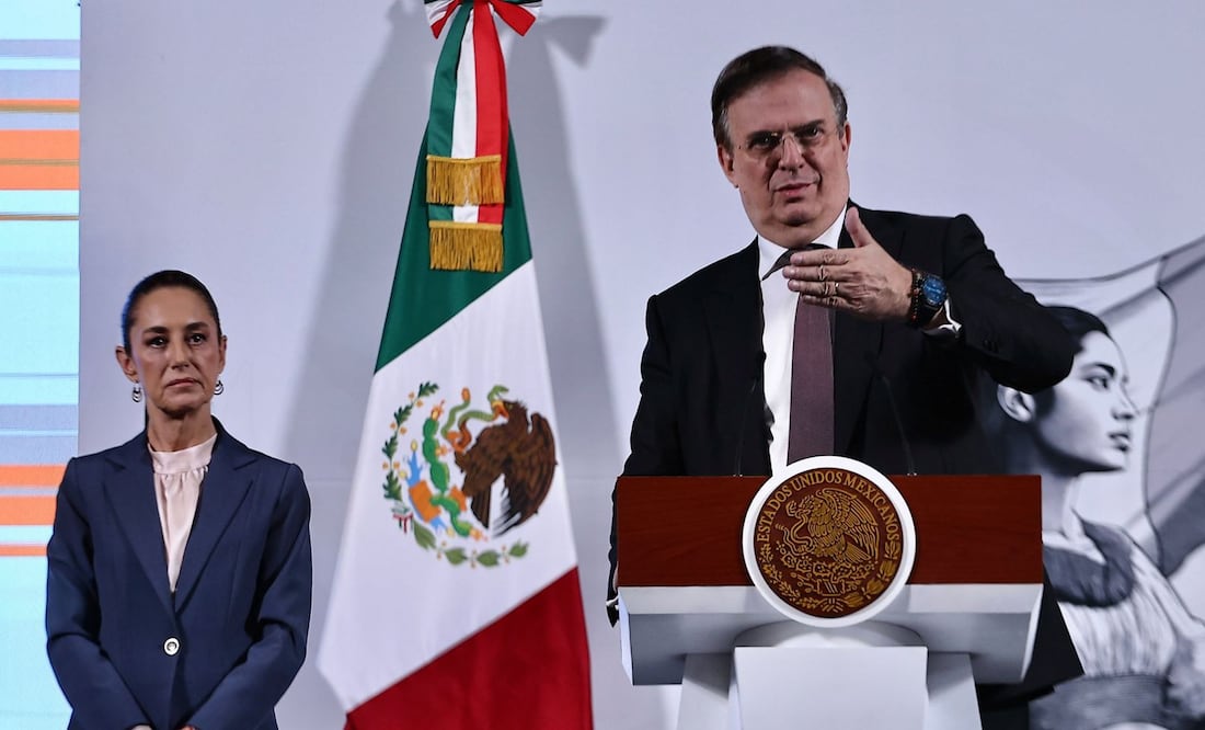 La presidenta Claudia Sheinbaum durante la conferencia matutina desde Palacio Nacional. La acompañan: El secretario de Economía, Marcelo Ebrard. Foto: Agencia EL UNIVERSAL/Berenice Fregoso/RDB.