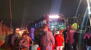Accidente entre autobús y automóvil deja una persona sin vida, en Tepeji del Río 