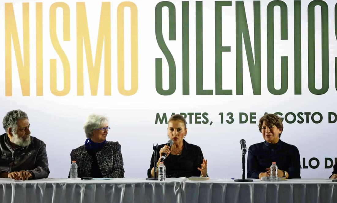 El periodista Pedro Miguel, la embajadora Raquel Serur y la gobernadora del Estado de México, Delfina Gómez acompañaron a la historiadora en la presentación de su libro Feminismo silencioso. Foto: Diego Simón Sánchez / EL UNIVERSAL